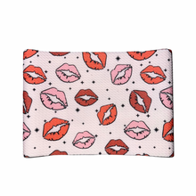 Load image into Gallery viewer, Kiss Lips